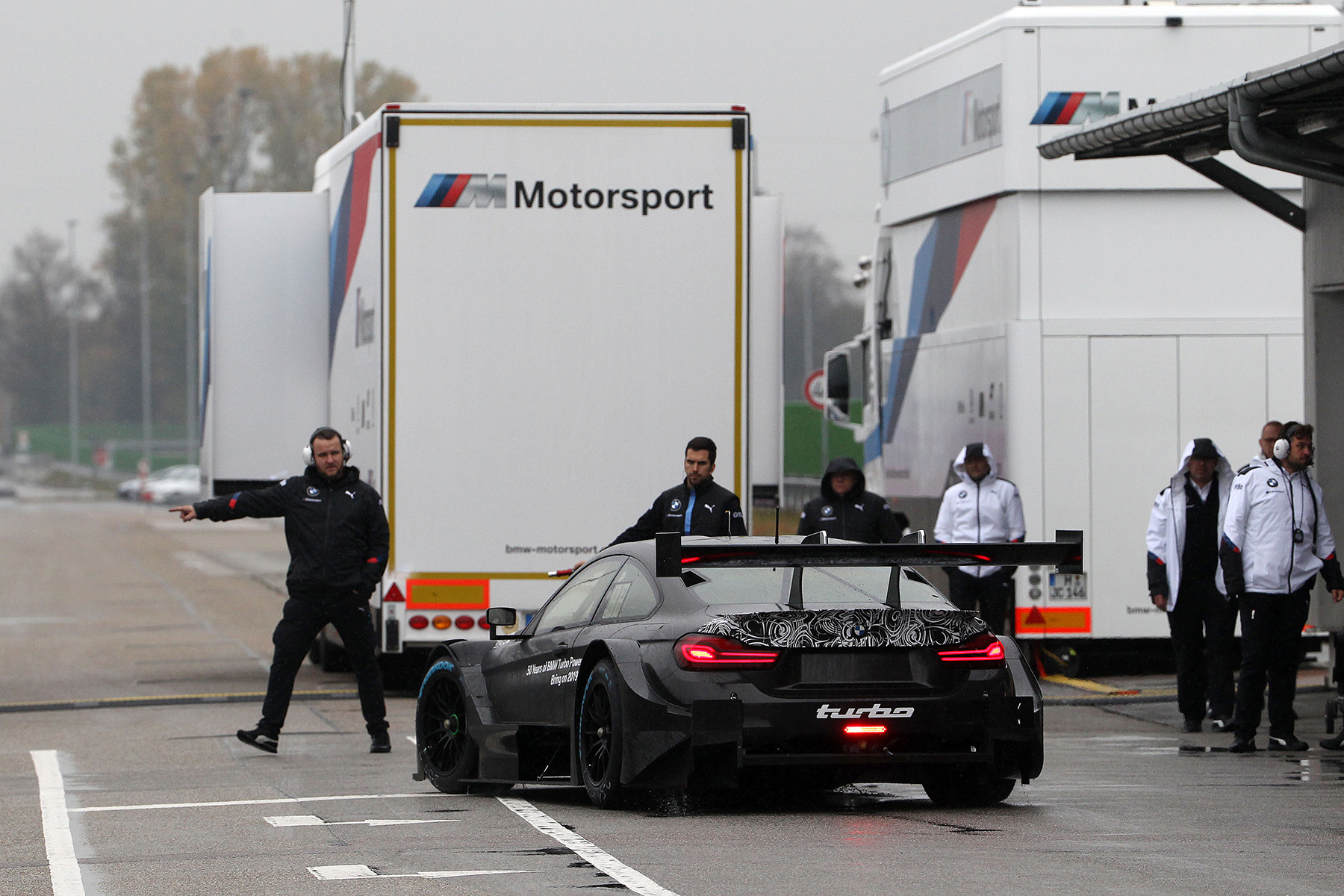 Entwicklung – Motorsport-Engineering in der Box